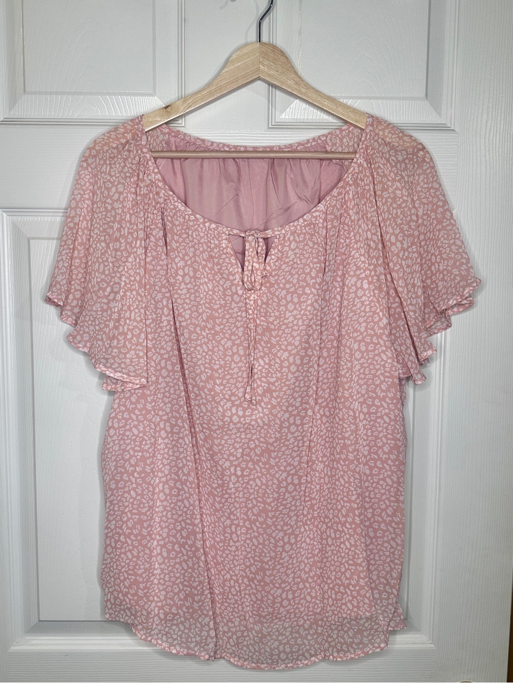 Source Unknown Blush Pink Tie-Front Flutter Sleeve Blouse